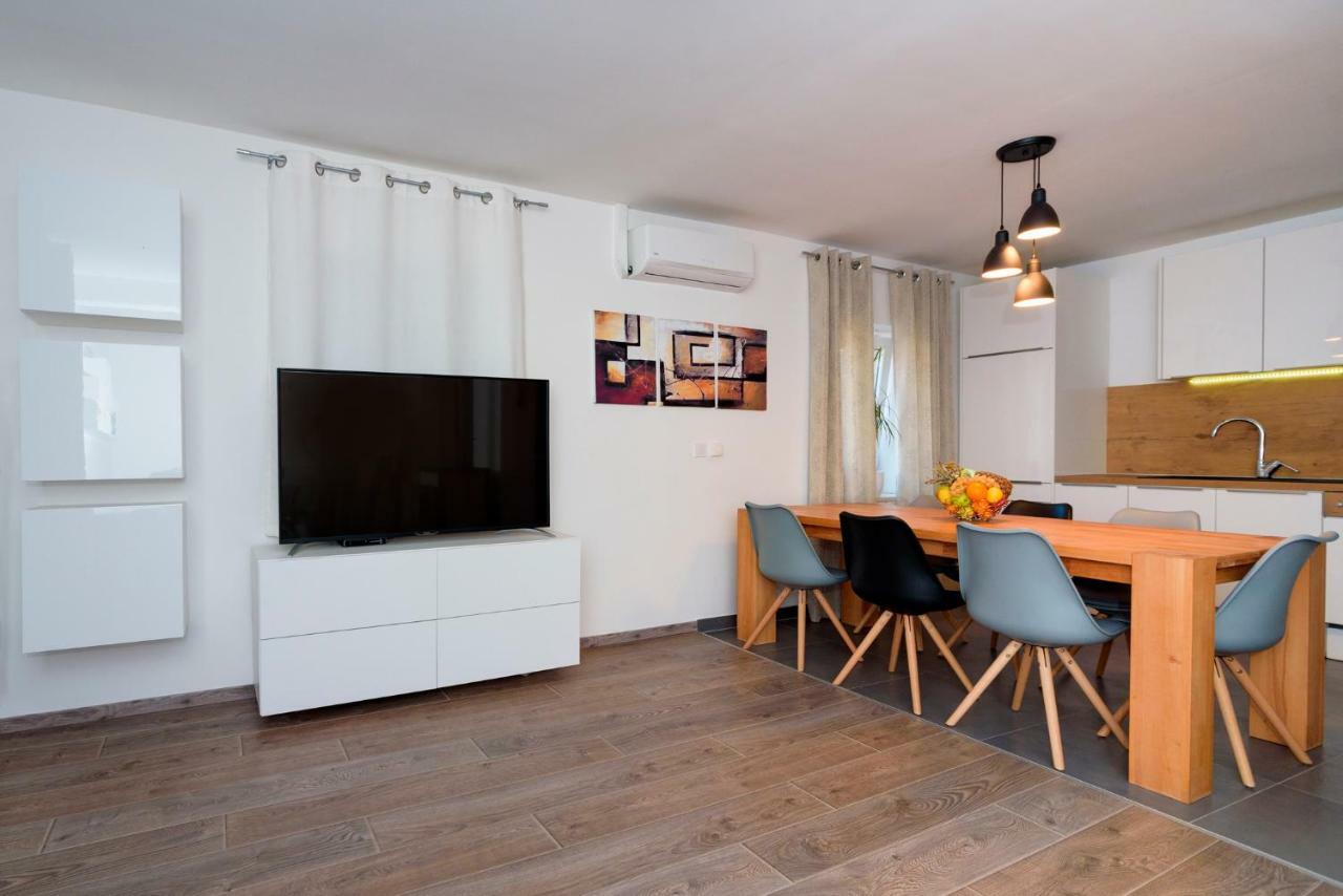 Apartments Magli Kaštela Kültér fotó