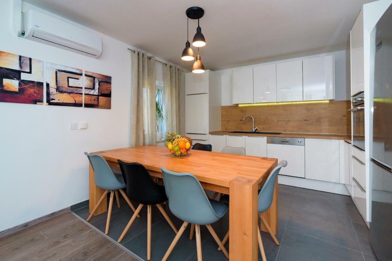Apartments Magli Kaštela Kültér fotó